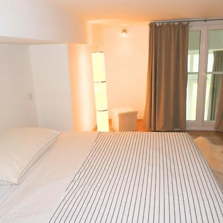 Sublime Loft Dans Chateau A 200 M Douane Suisse